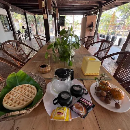 Setha About The World Homestay Battambang Exterior photo
