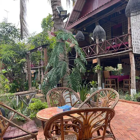 Setha About The World Homestay Battambang Exterior photo